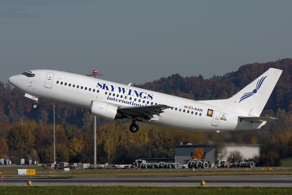 Z3-AAN · Boeing 737-382 · (ZRH / LSZH)