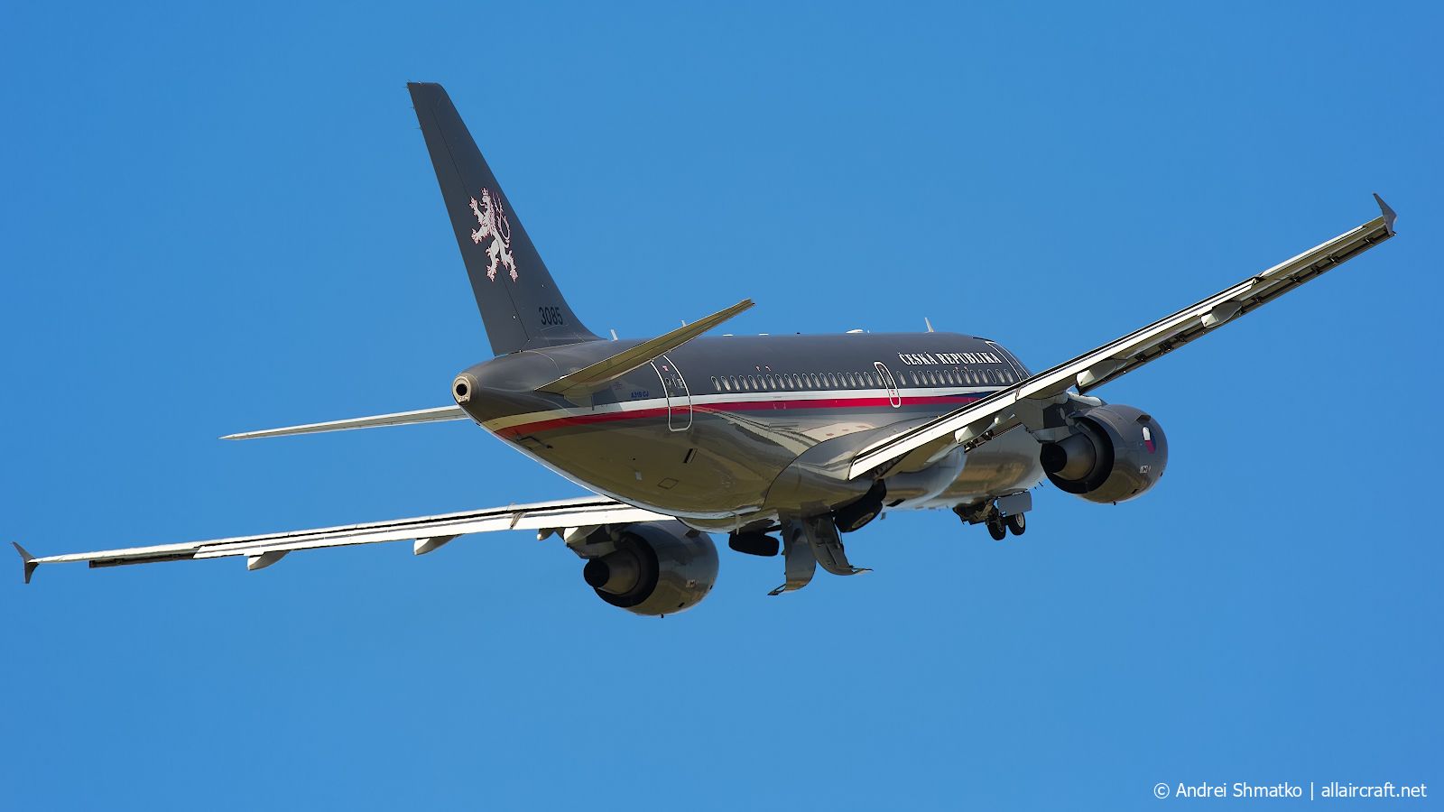 3085 · Airbus A319-115(CJ) · (OSR / LKMT)
