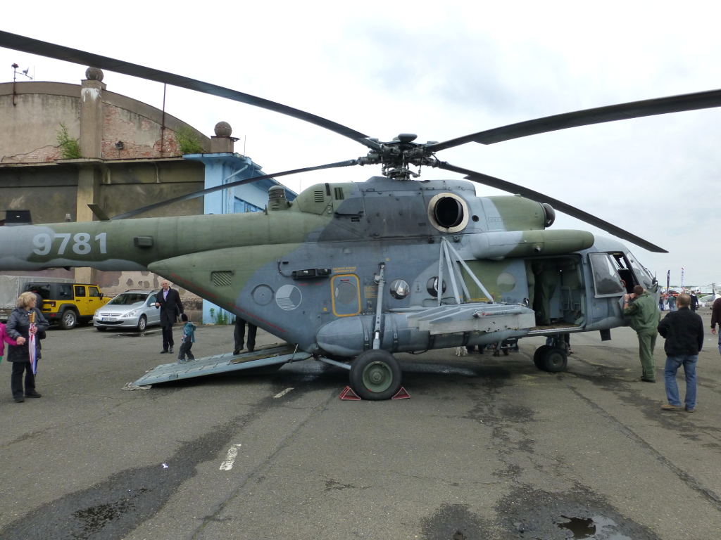 9781 · Mil Mi-17-1(Sh) · (LKHK / EHS)