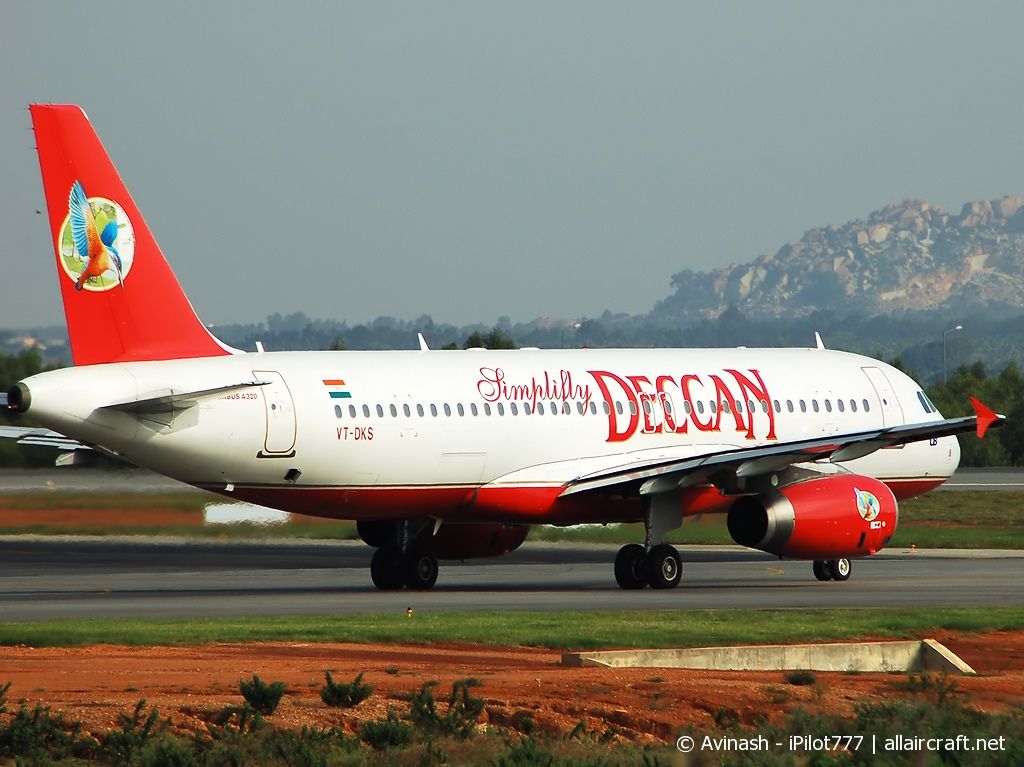 VT-DKS · Airbus A320-232 · (BLR/VOBL)