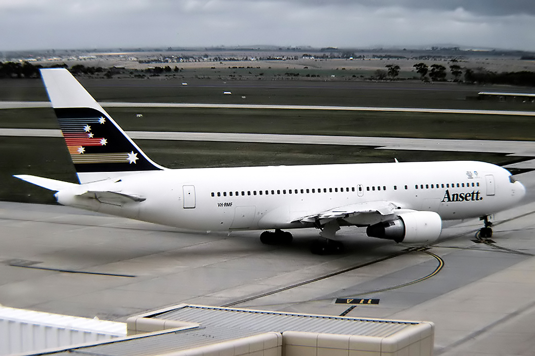 VH-RMF · Boeing 767-277 · (MEL / YMML)