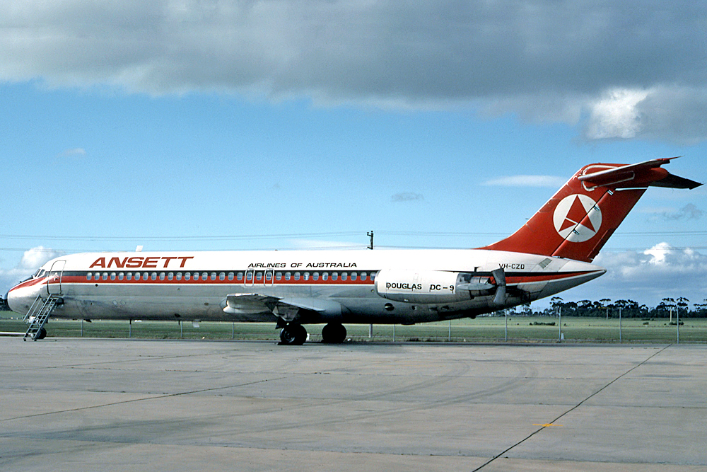 VH-CZD · McDonnell Douglas DC-9-31 · (MEL / YMML)