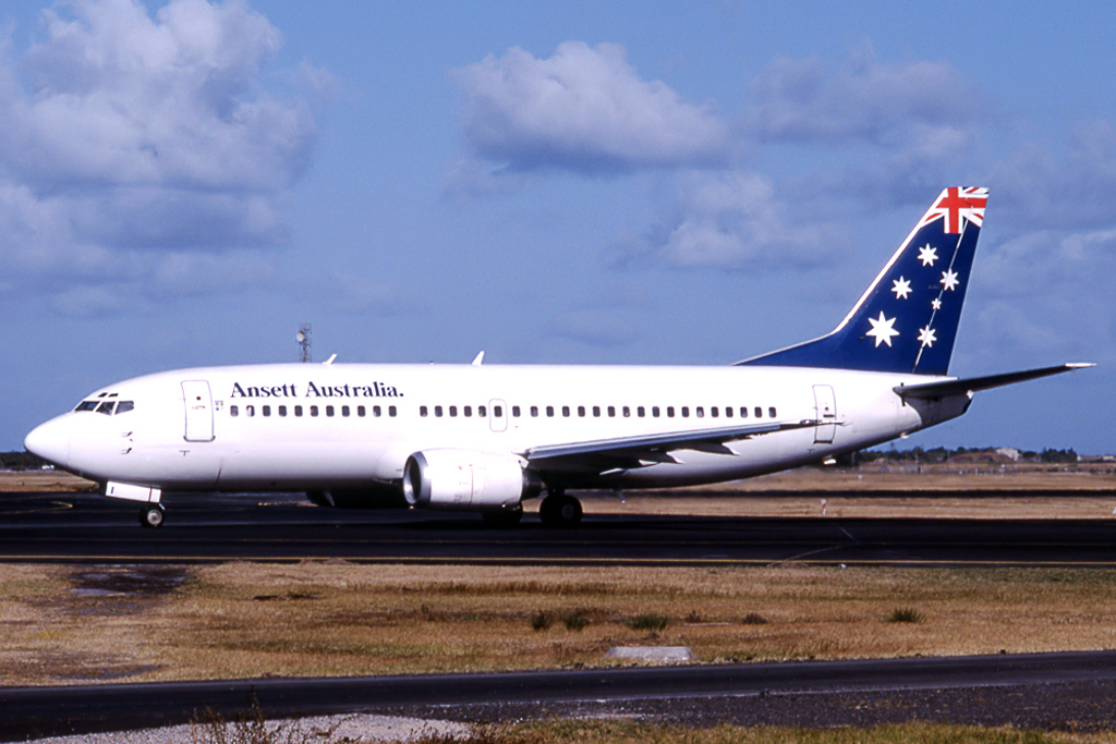 VH-CZI · Boeing 737-377 · (ADL / YPAD)