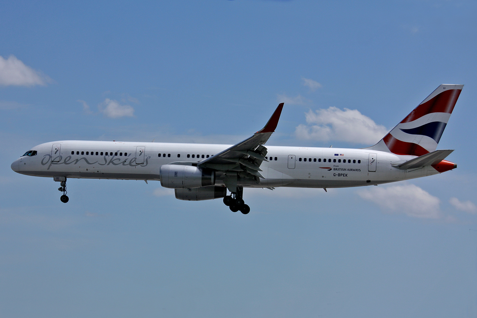 G-BPEK · Boeing 757-236(WL) · (LIS / LPPT)