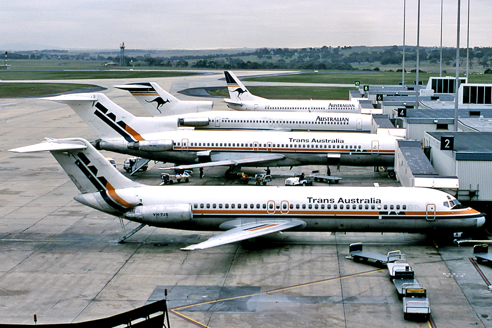 VH-TJS · McDonnell Douglas DC-9-31 · (MEL / YMML)