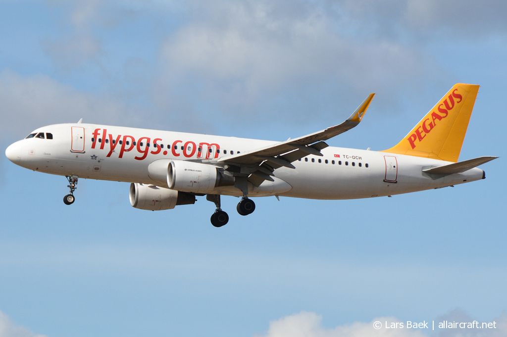 TC-DCH · Airbus A320-216(WL) · (CPH / EKCH)