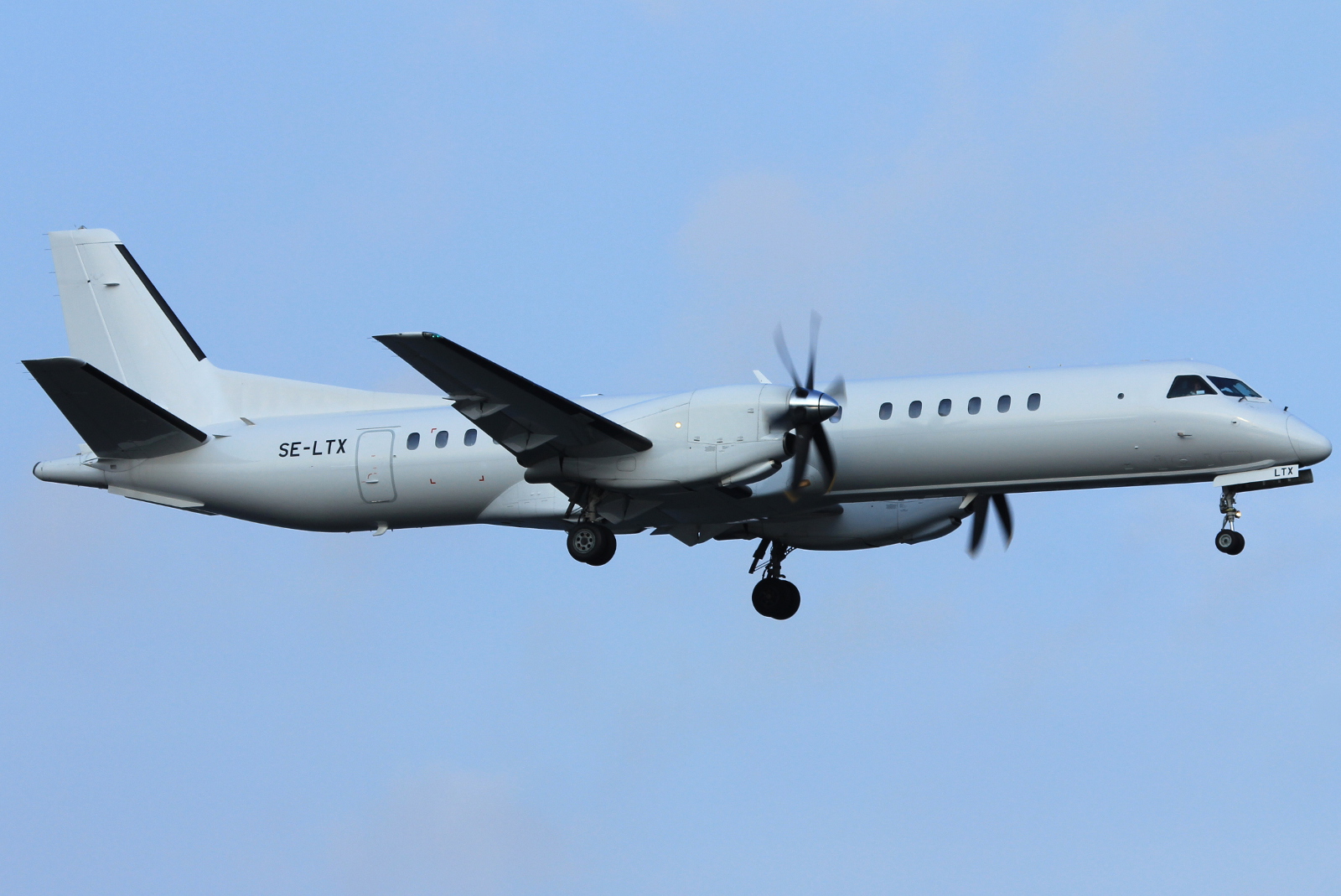 SE-LTX · Saab 2000 · (SVG / ENZV)