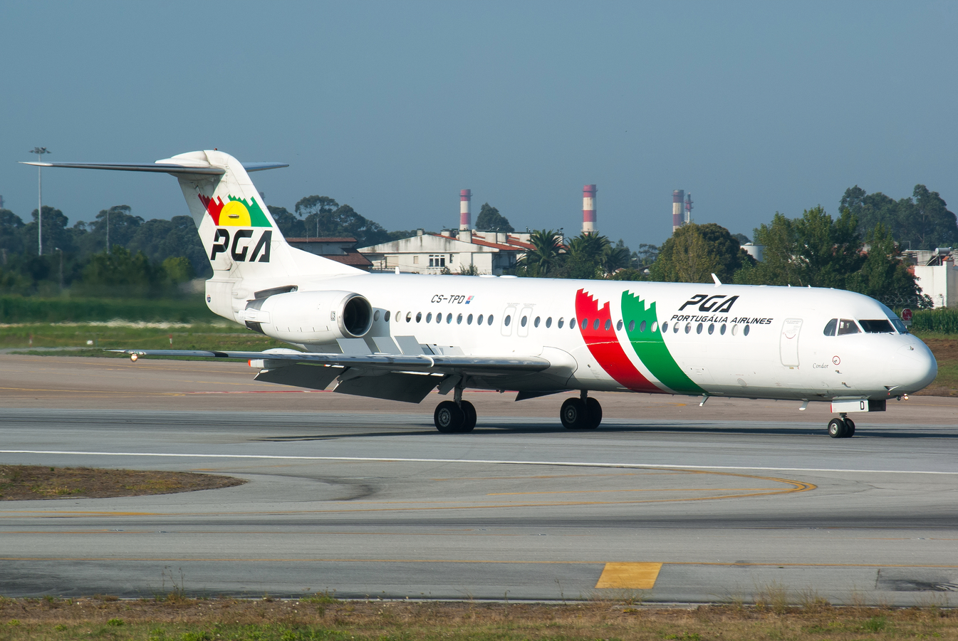 CS-TPD · Fokker 100 · (OPO / LPPR)