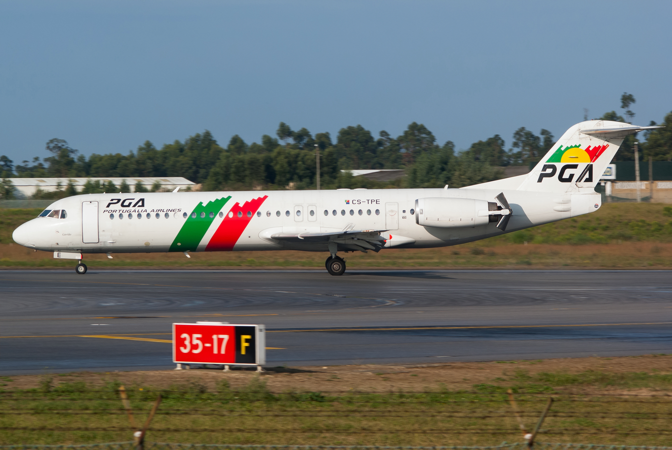 CS-TPE · Fokker 100 · (OPO / LPPR)