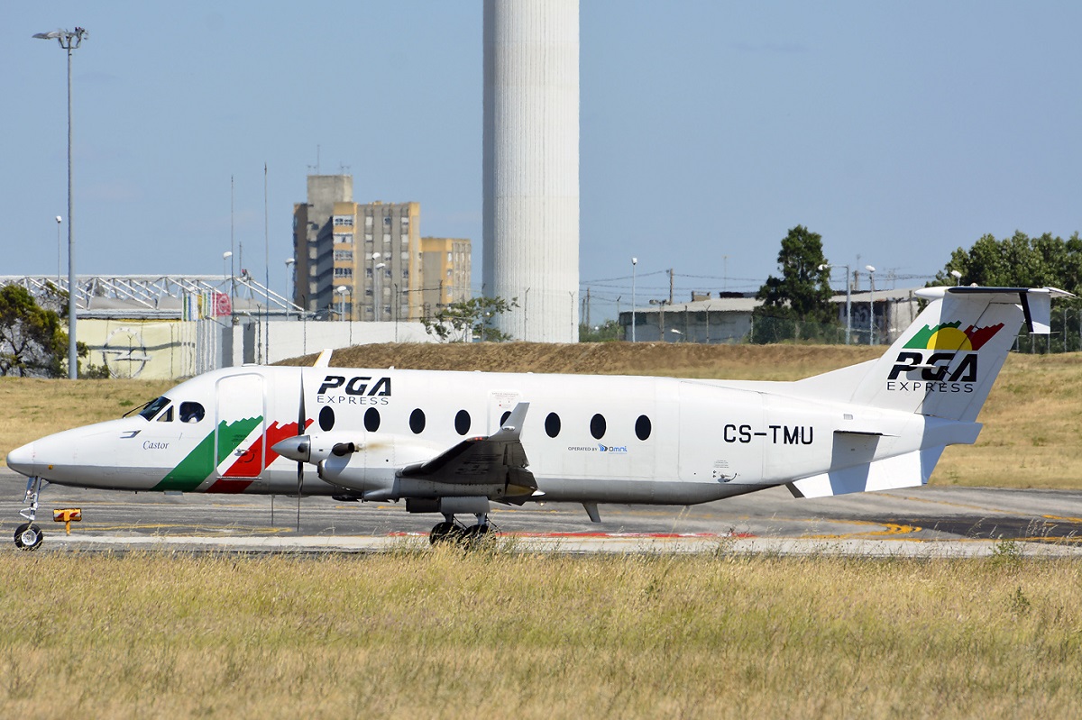 CS-TMU · Beechcraft 1900D · (LIS / LPPT)