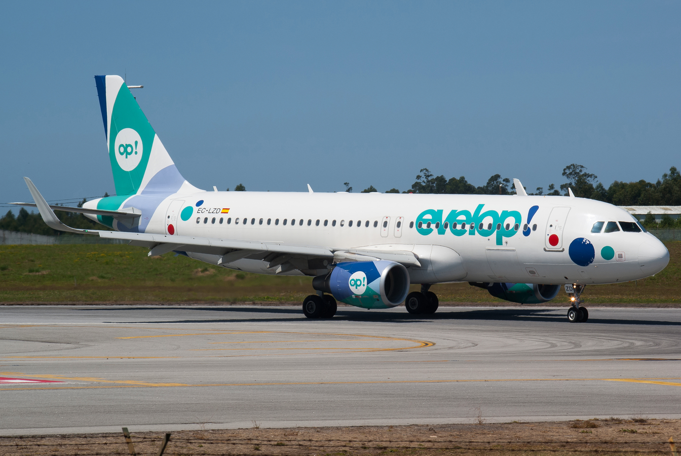 EC-LZD · Airbus A320-214(WL) · (OPO / LPPR)