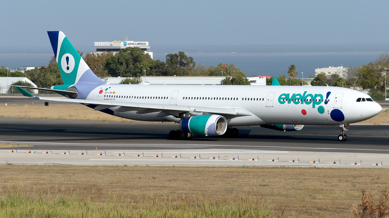 EC-LXA · Airbus A330-343 · (LIS / LPPT)