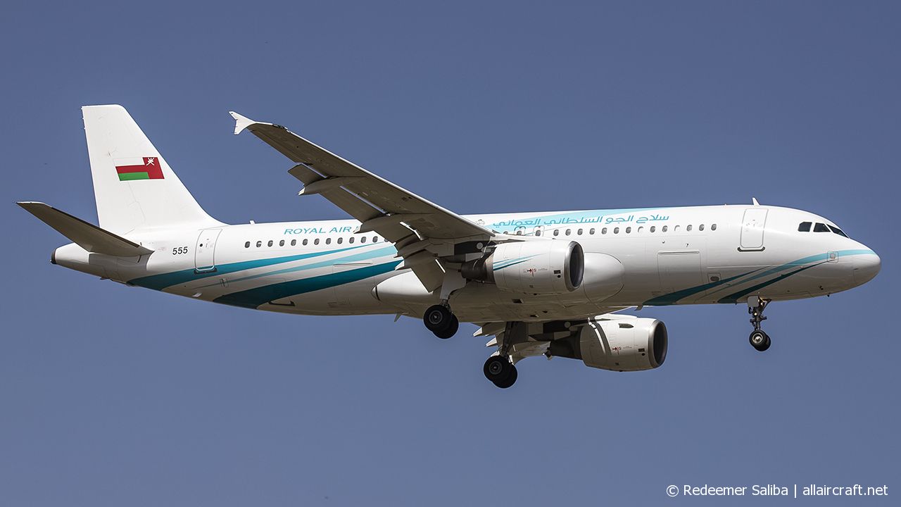 555 · Airbus A320-214(CJ) Prestige · (MLA / LMML)