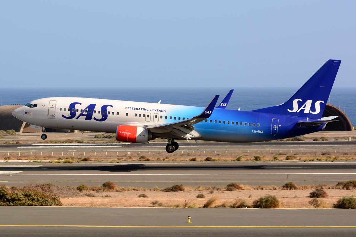 LN-RGI · Boeing 737-86N(WL) · (LPA / GCLP)