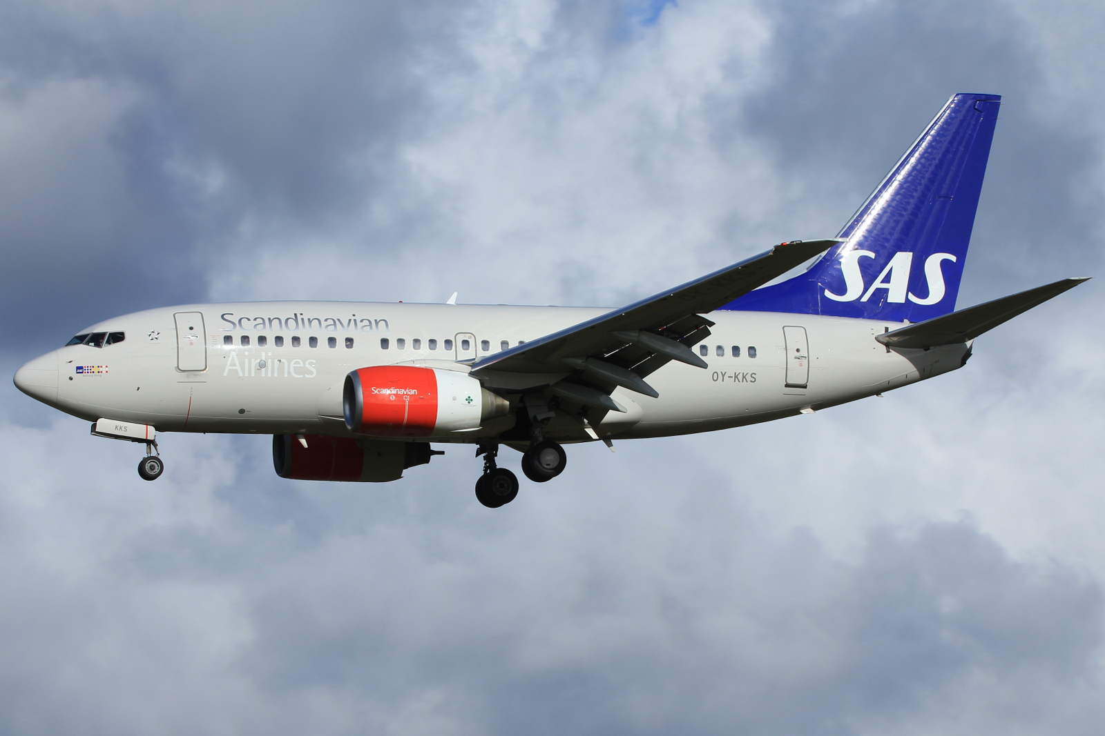 OY-KKS · Boeing 737-683 · (SVG / ENZV)