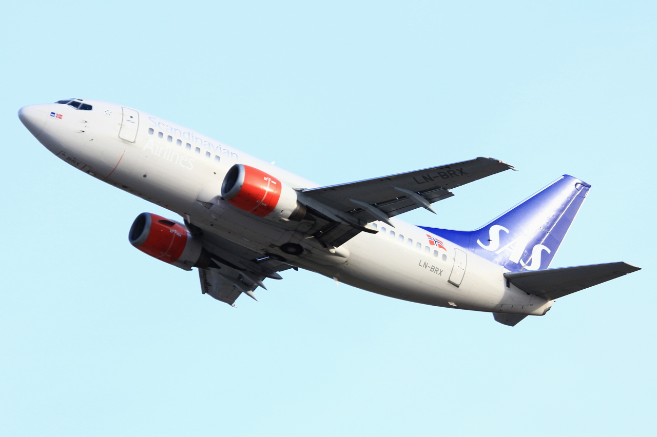 LN-BRX · Boeing 737-505 · (SVG / ENZV)