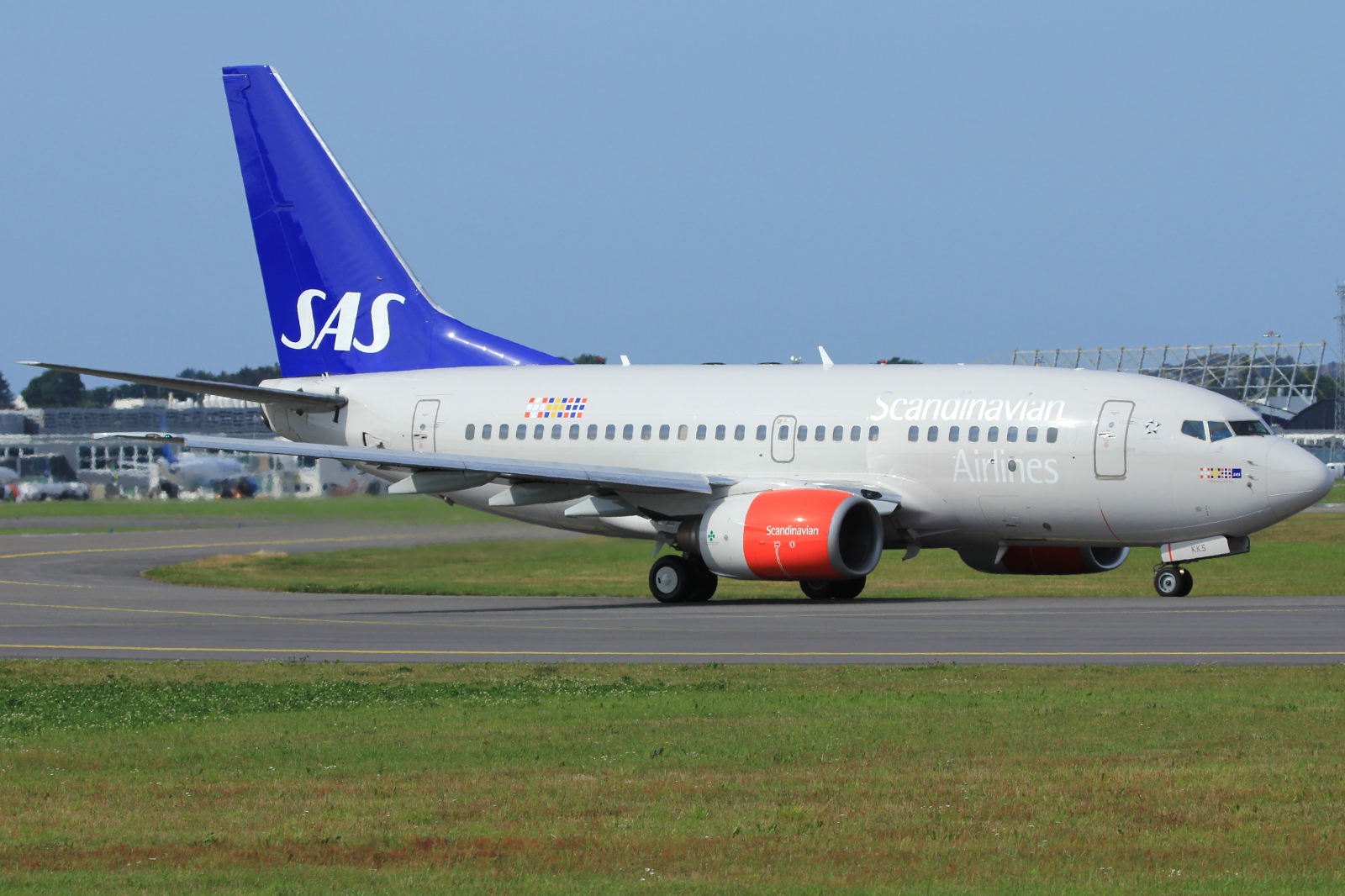OY-KKS · Boeing 737-683 · (SVG / ENZV)