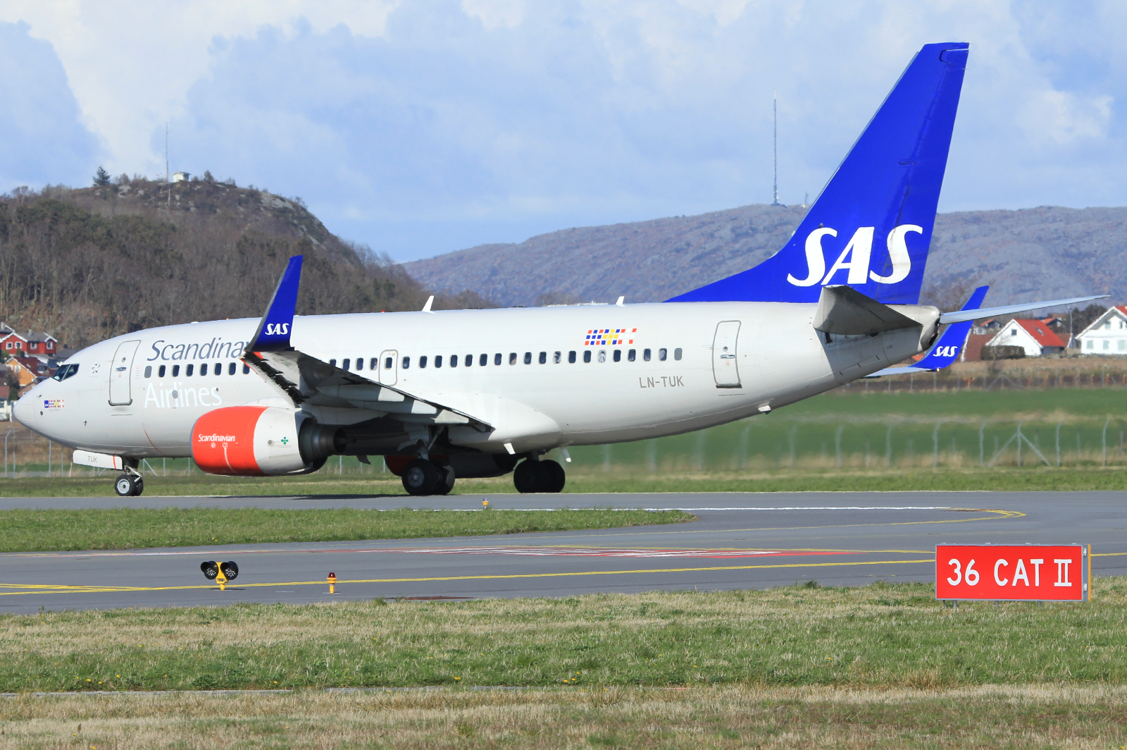 LN-TUK · Boeing 737-705(WL) · (SVG / ENZV)