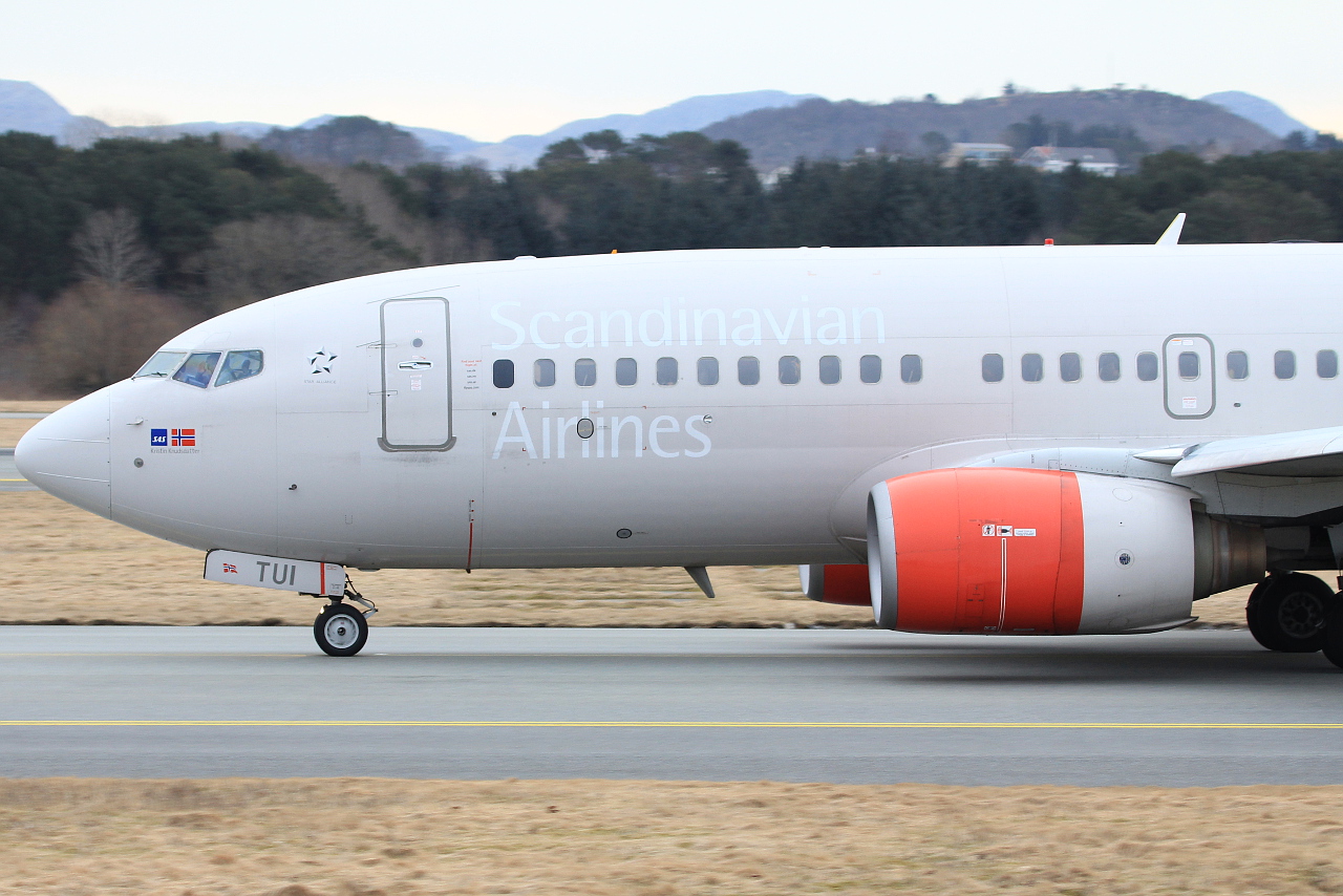 LN-TUI · Boeing 737-705 · (SVG / ENZV)