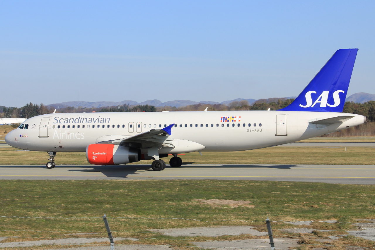 OY-KAU · Airbus A320-232 · (SVG / ENZV)
