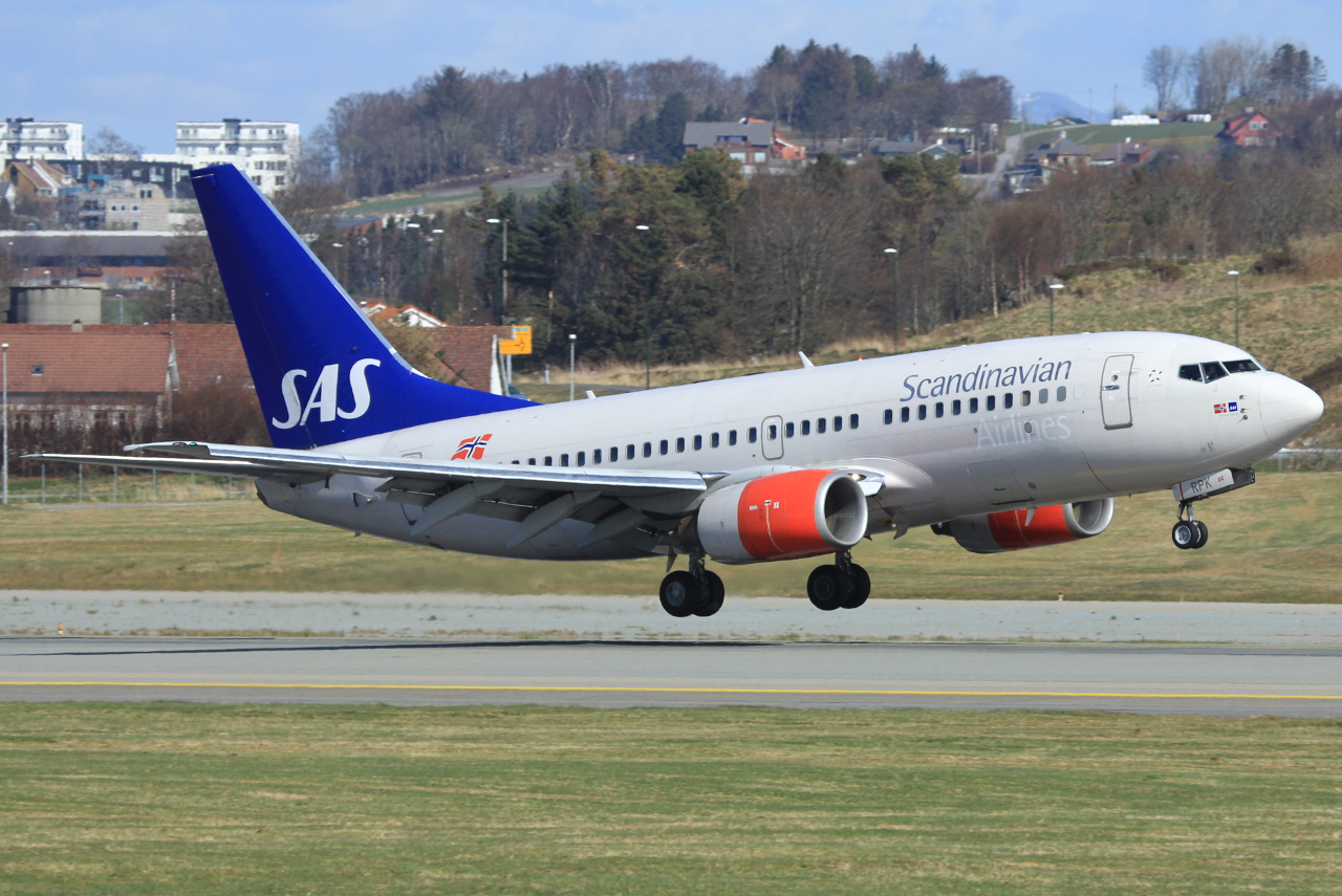 LN-RPK · Boeing 737-783 · (SVG / ENZV)