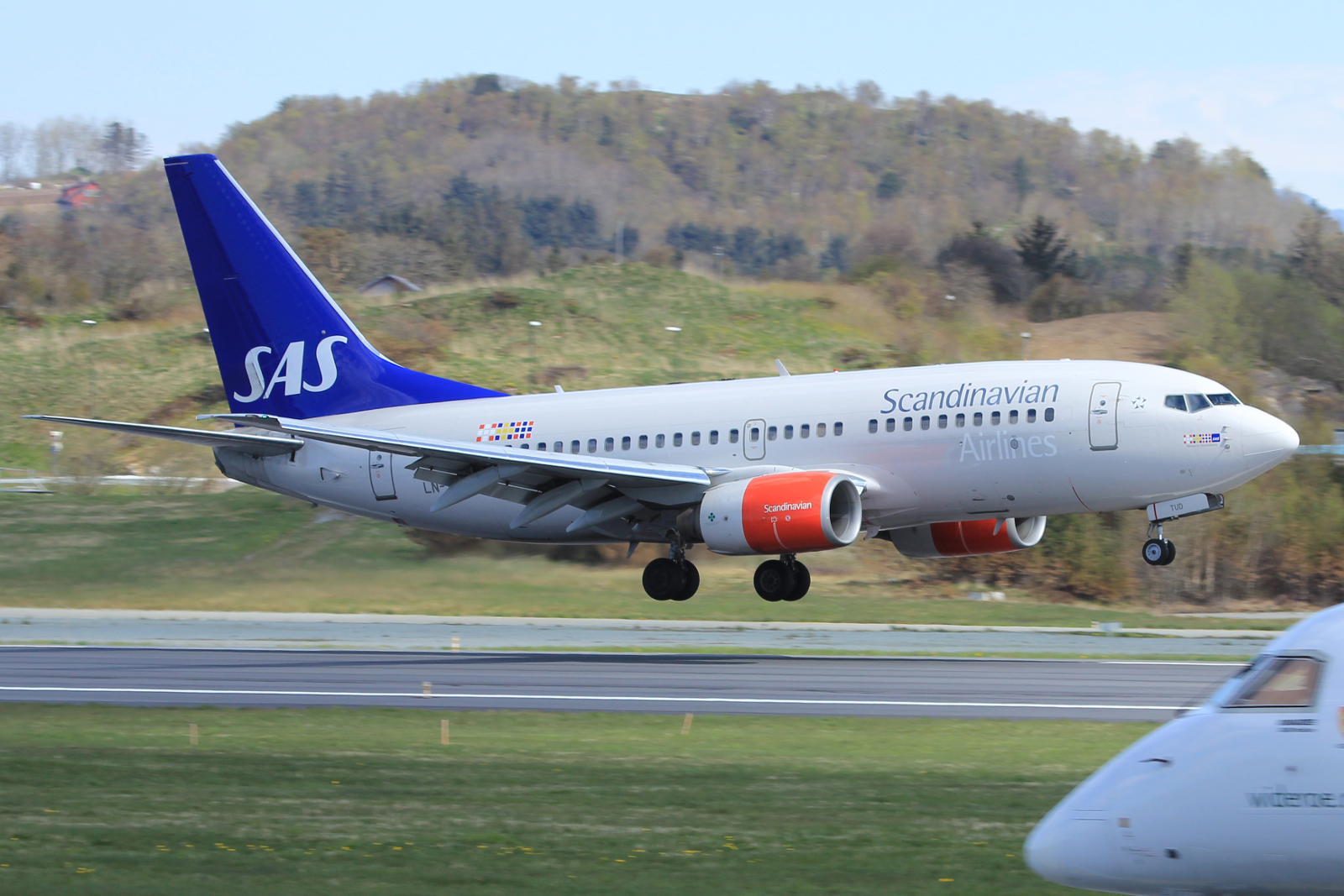 LN-TUD · Boeing 737-705 · (SVG / ENZV)