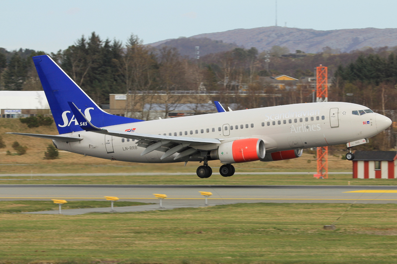 LN-RRB · Boeing 737-783(WL) · (SVG / ENZV)