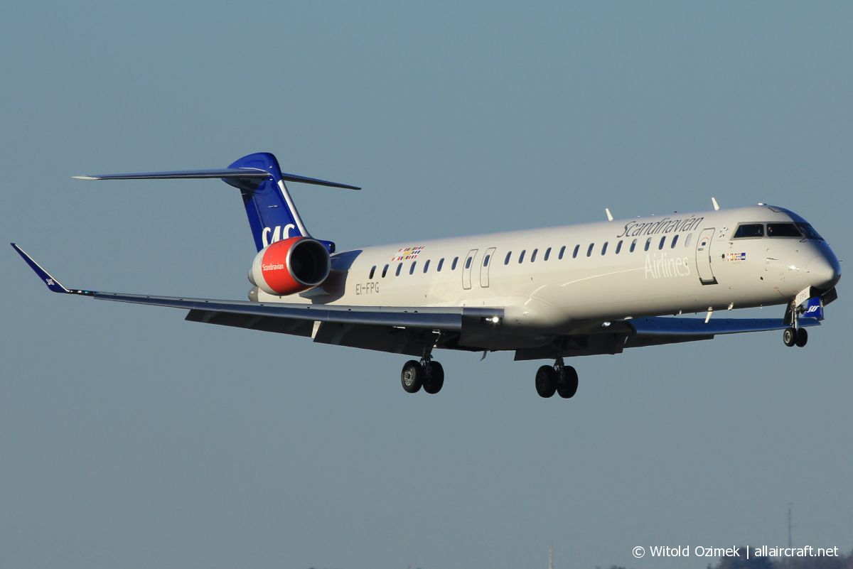 EI-FPG · Bombardier CRJ-900 · (SVG / ENZV)