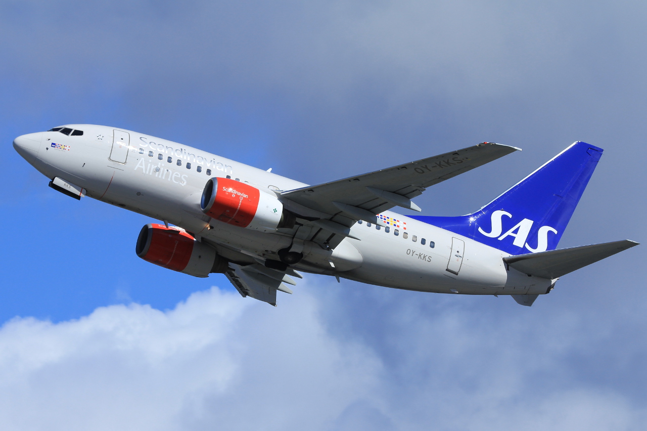 OY-KKS · Boeing 737-683 · (TRD / ENVA)