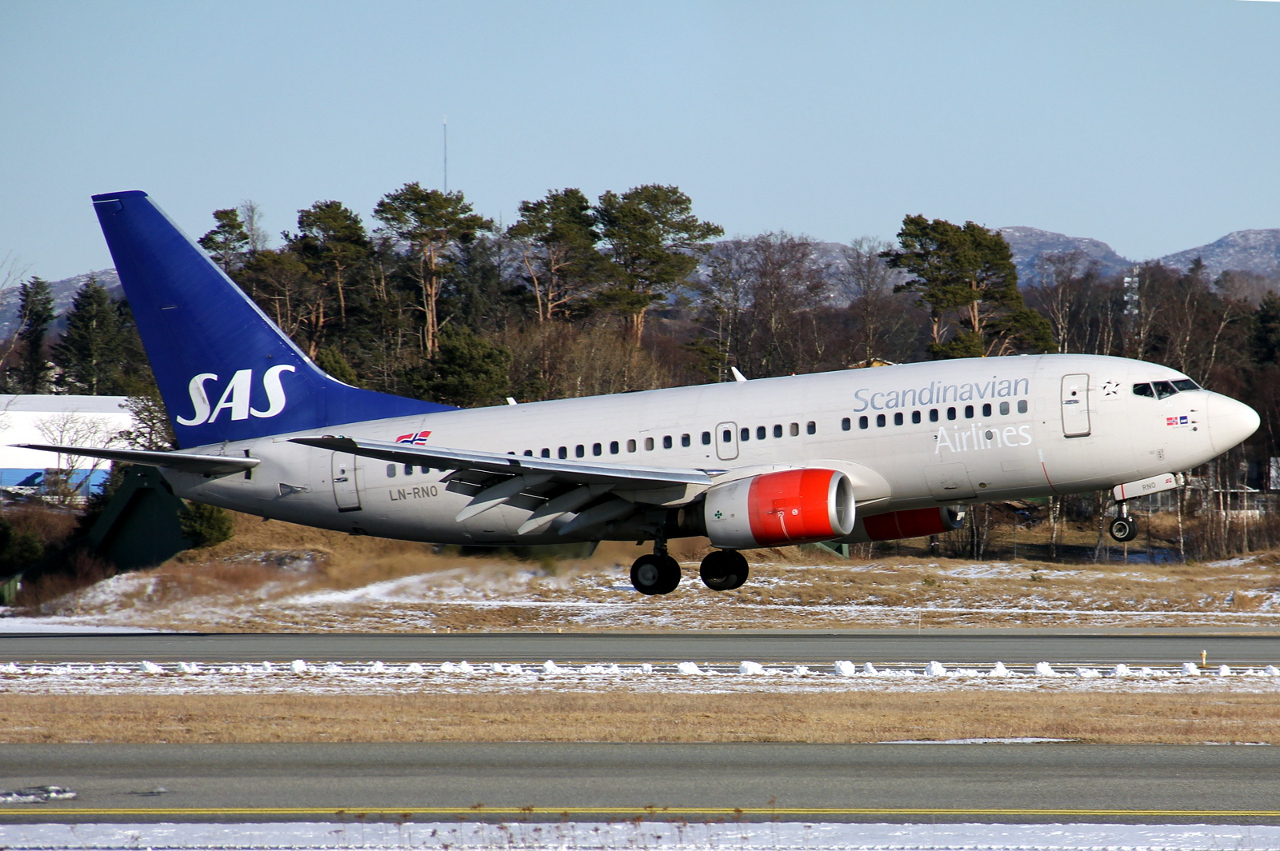 LN-RNO · Boeing 737-783 · (SVG / ENZV)