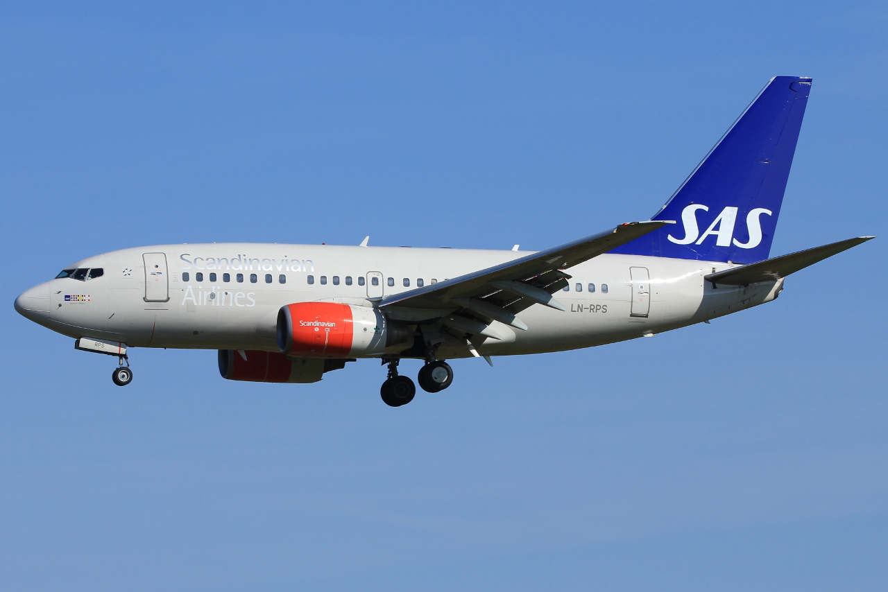 LN-RPS · Boeing 737-683 · (SVG / ENZV)