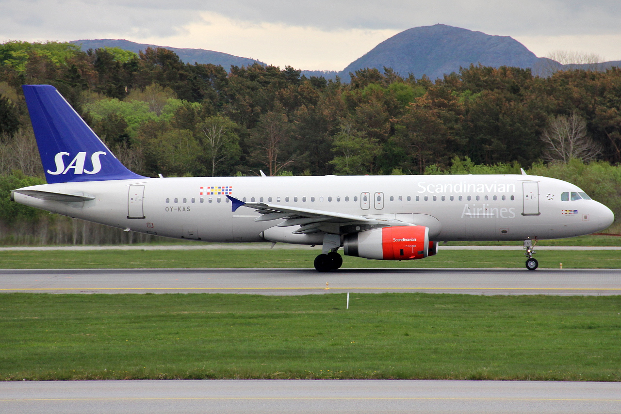 OY-KAS · Airbus A320-232 · (SVG / ENZV)