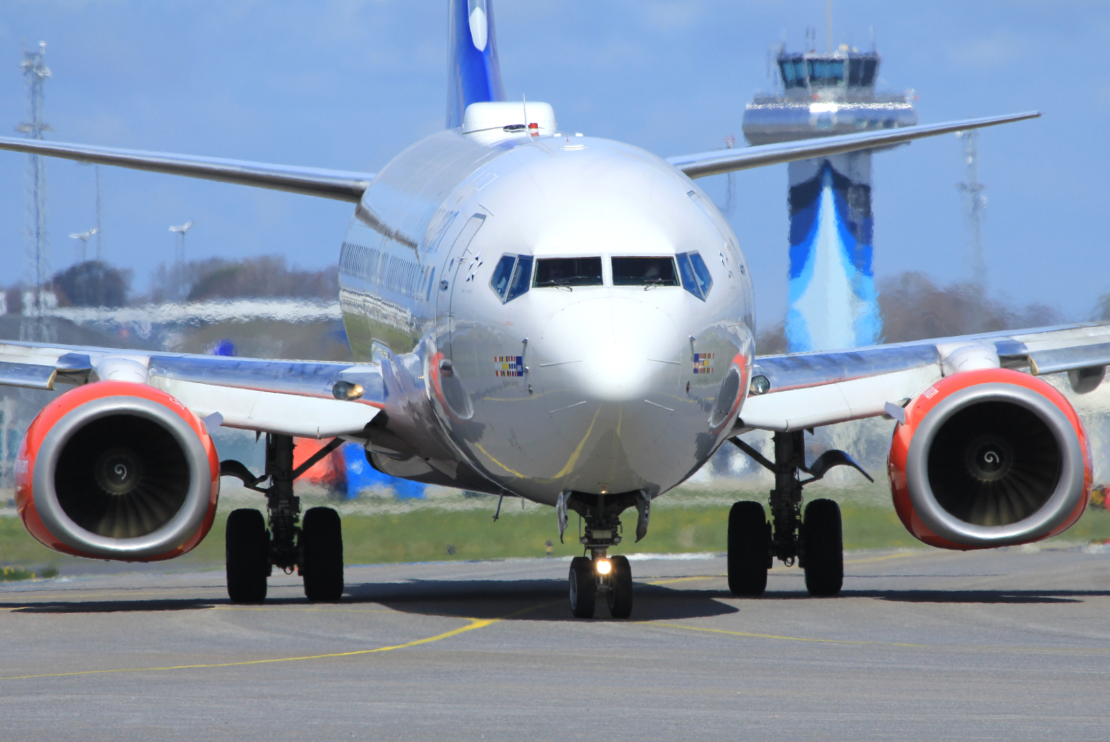 LN-RCY · Boeing 737-883 · (SVG / ENZV)