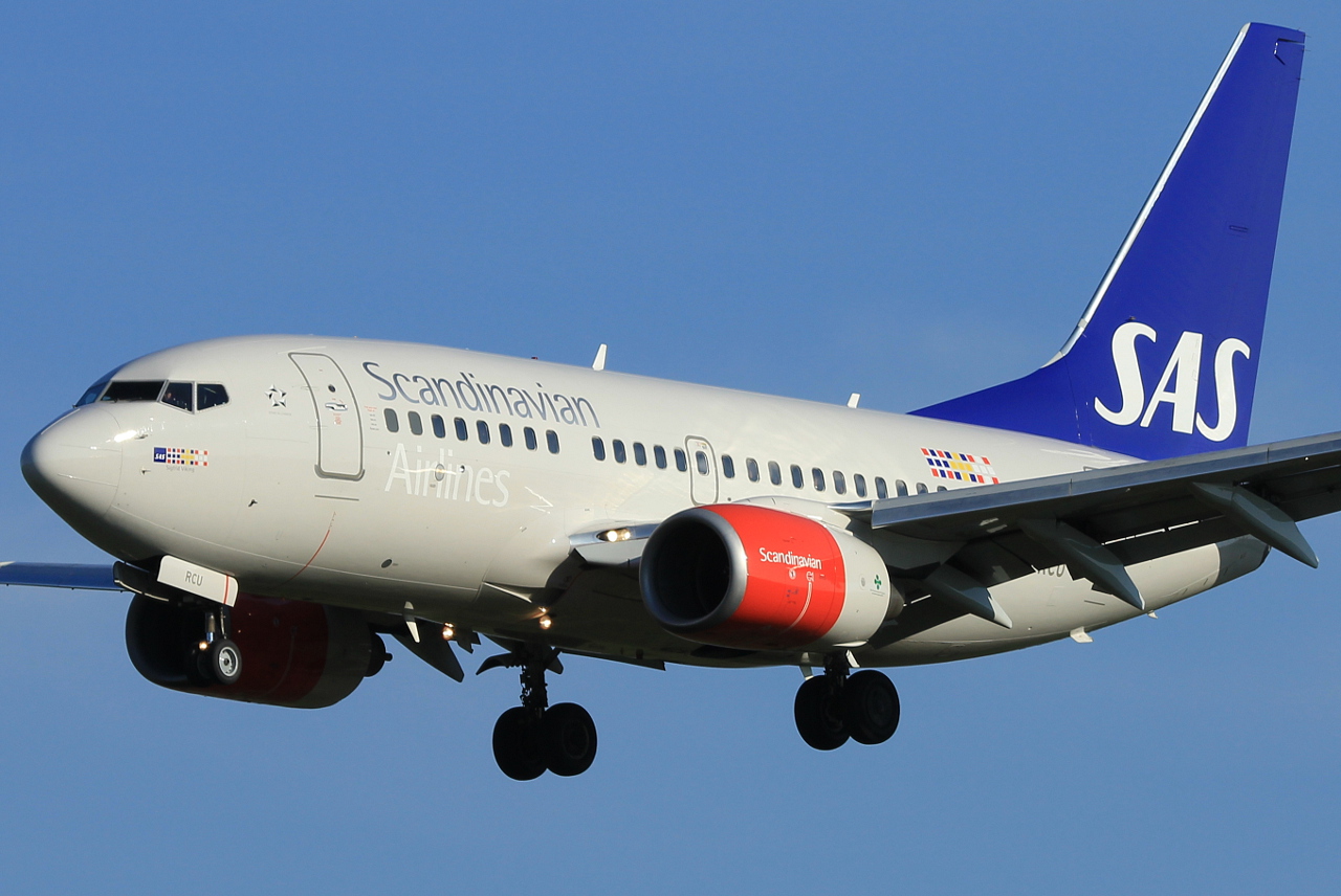 LN-RCU · Boeing 737-683 · (SVG / ENZV)
