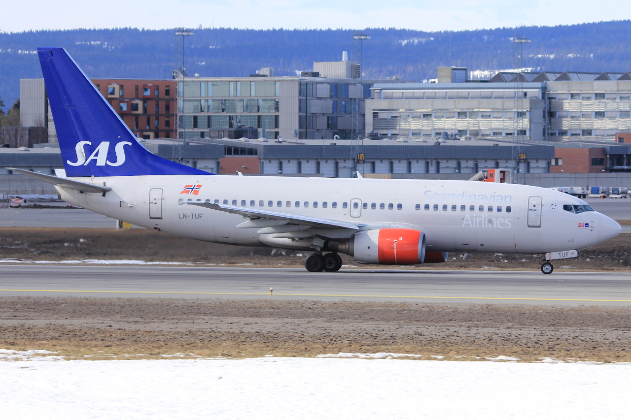 LN-TUF · Boeing 737-705 · (OSL / ENGM)