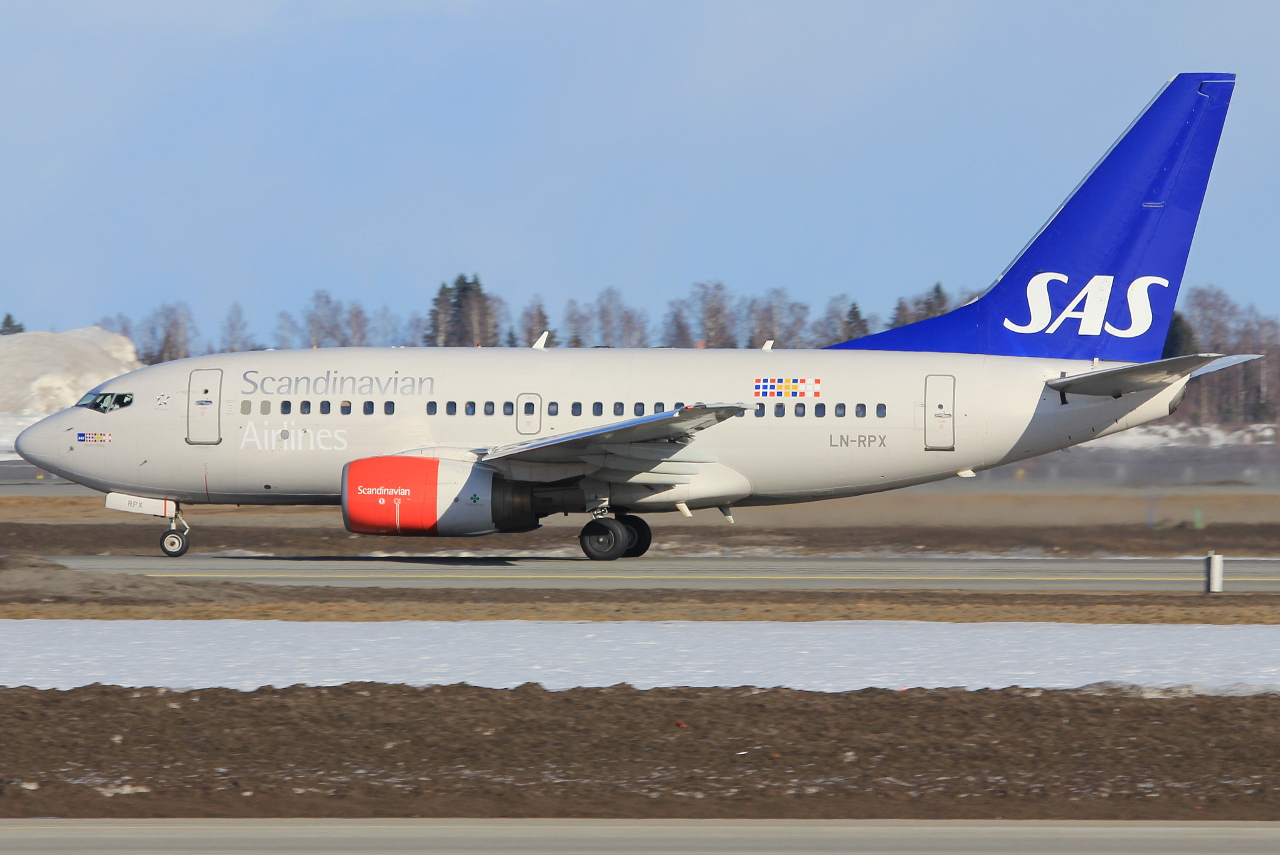 LN-RPX · Boeing 737-683 · (OSL / ENGM)