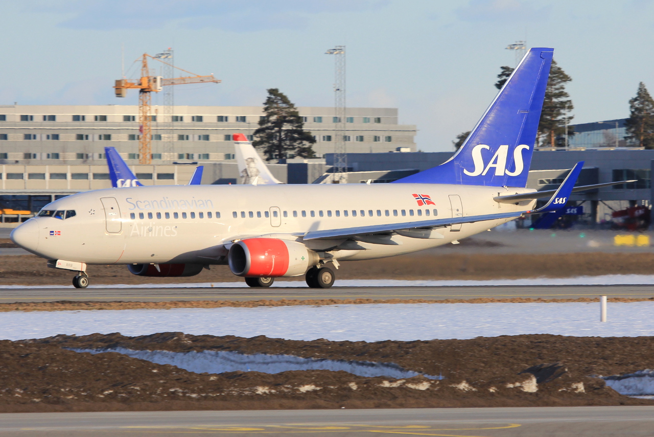 LN-RRB · Boeing 737-783(WL) · (OSL / ENGM)