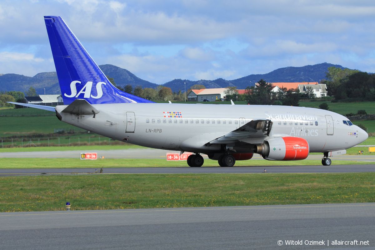 LN-RPB · Boeing 737-683 · (SVG / ENZV)