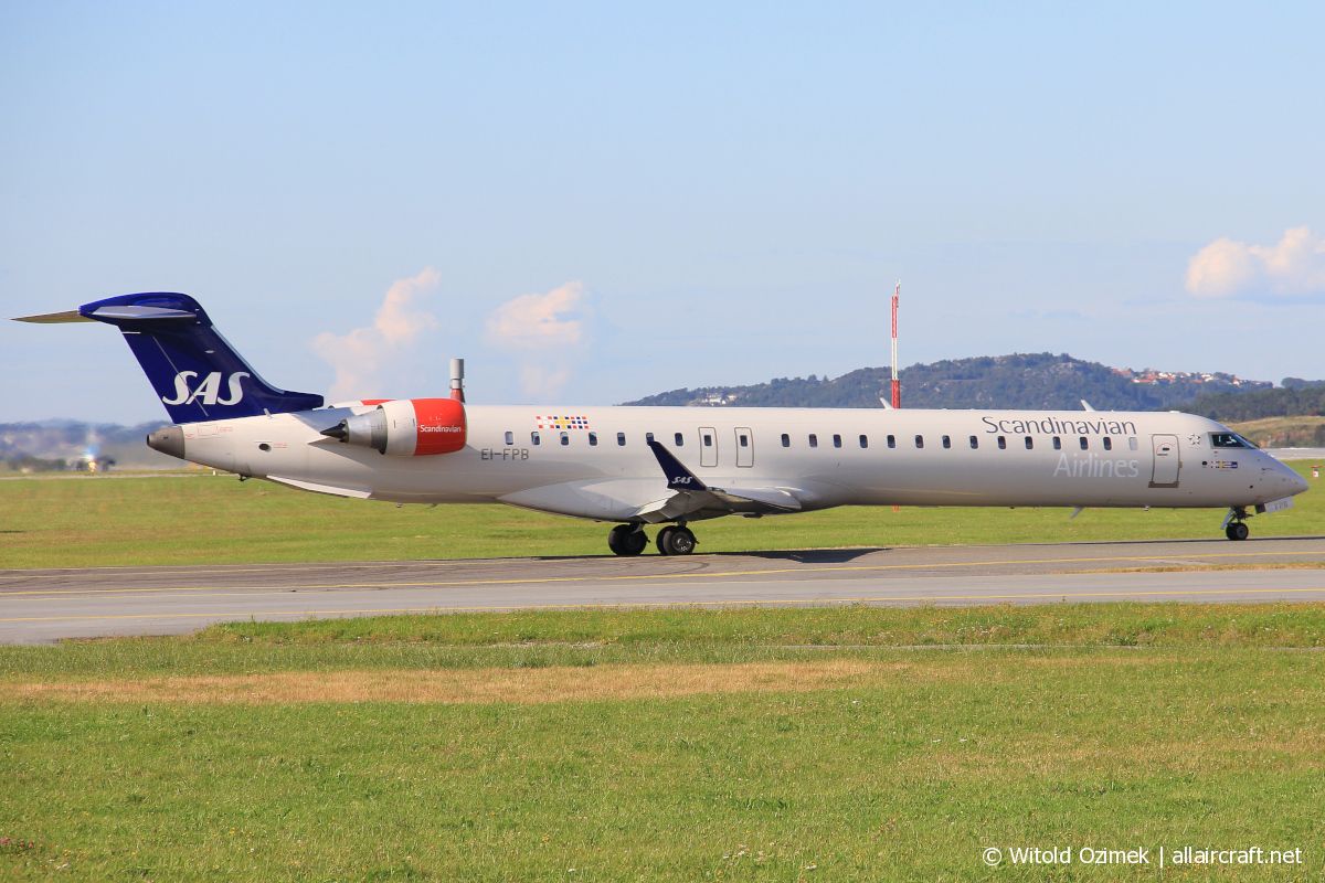 EI-FPB · Bombardier CRJ-900LR · (SVG / ENZV)