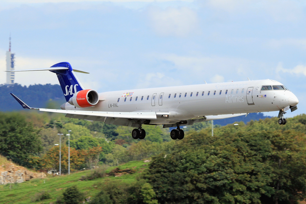 LN-RNL · Bombardier CRJ-900 · (SVG / ENZV)