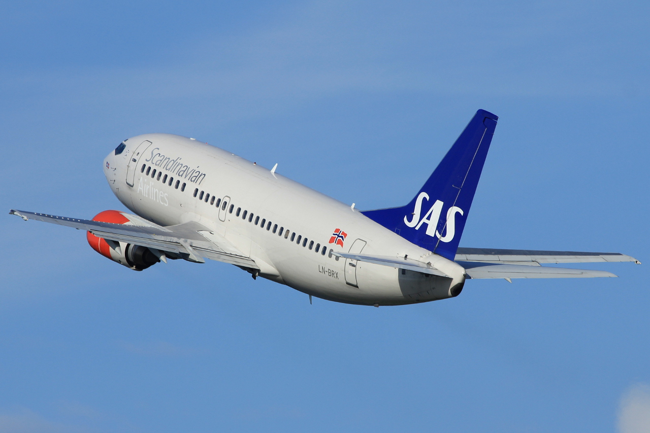 LN-BRX · Boeing 737-505 · (SVG / ENZV)