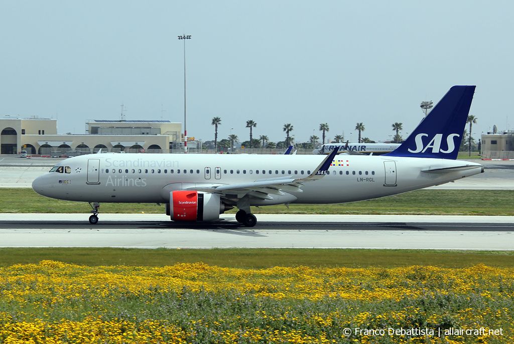 LN-RGL · Airbus A320-251N · (MLA / LMML)