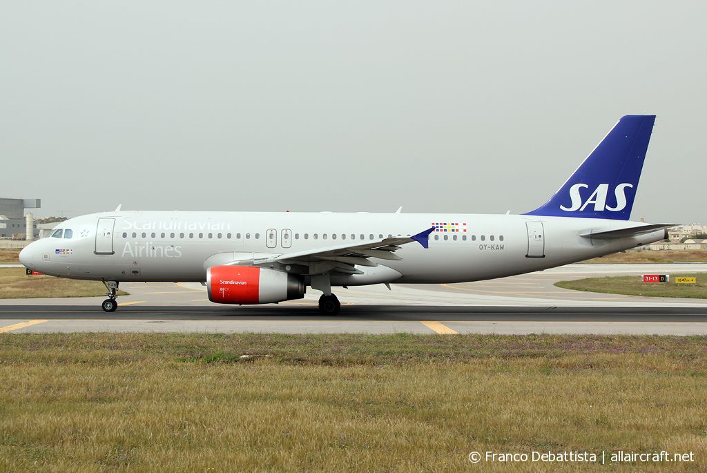 OY-KAW · Airbus A320-232 · (MLA / LMML)