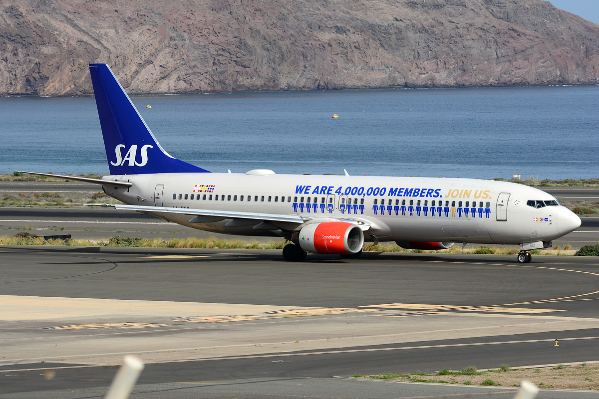 LN-RCY · Boeing 737-883 · (LPA / GCLP)