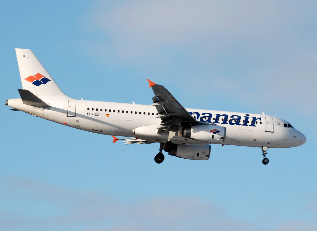 EC-IEJ · Airbus A320-232 · (CPH / EKCH)
