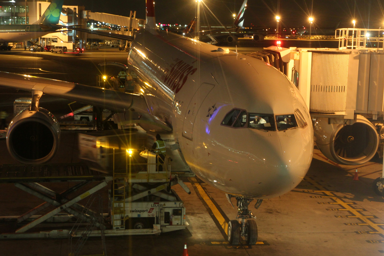 HB-JHG · Airbus A330-343 · (JFK / KJFK)