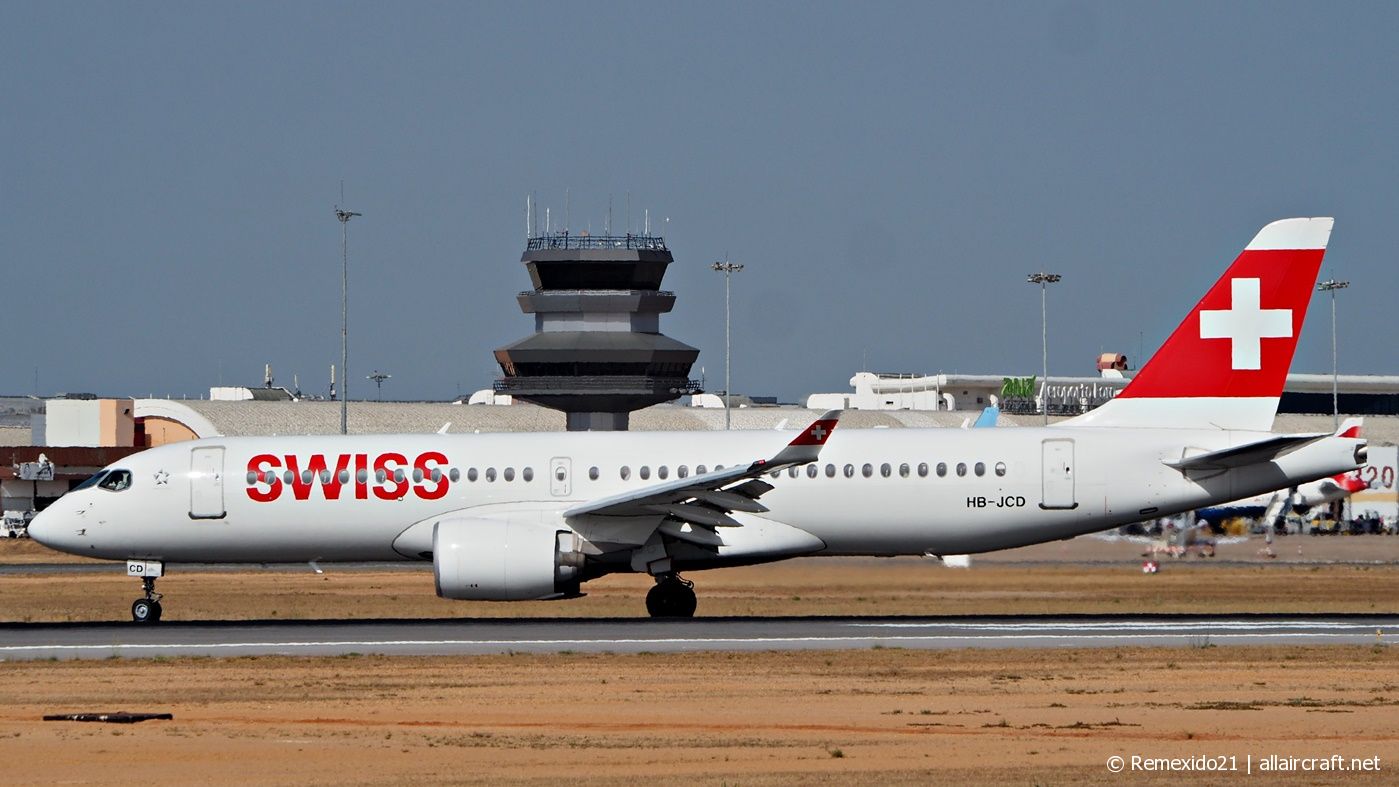 HB-JCD · Bombardier CSeries CS300 · (FAO / LPFR)