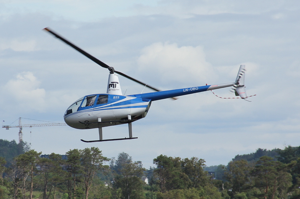 LN-OBO · Robinson R-44 Raven II · (SVG / ENZV)