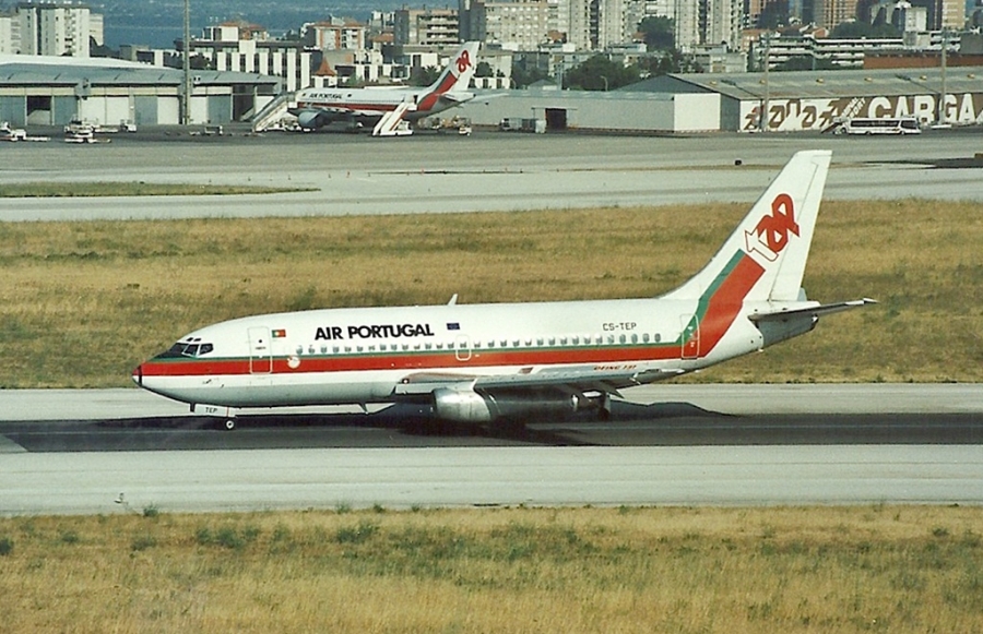 CS-TEP · Boeing 737-282(A) · (LIS / LPPT)