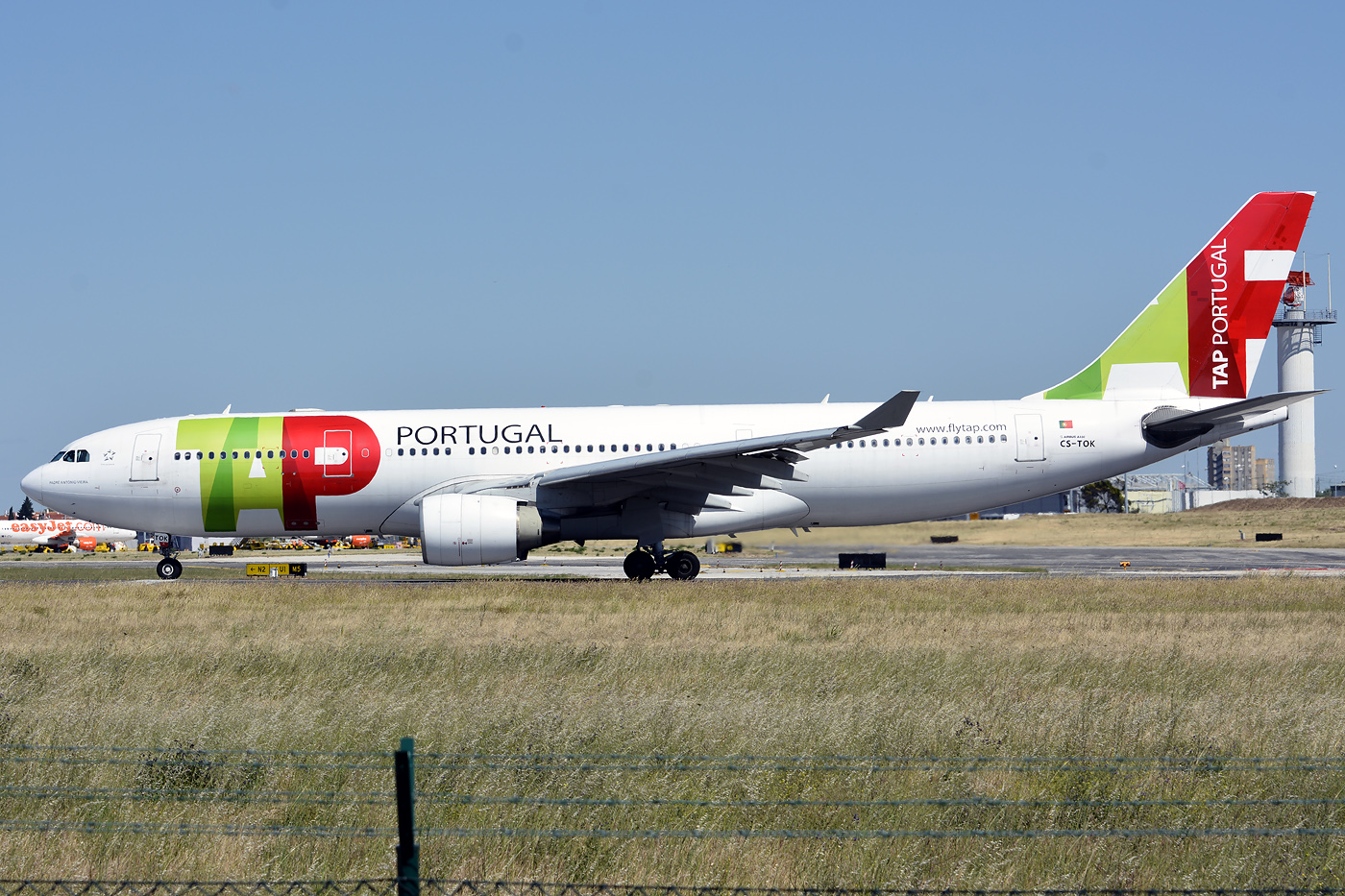 CS-TOK · Airbus A330-223 · (LIS / LPPT)
